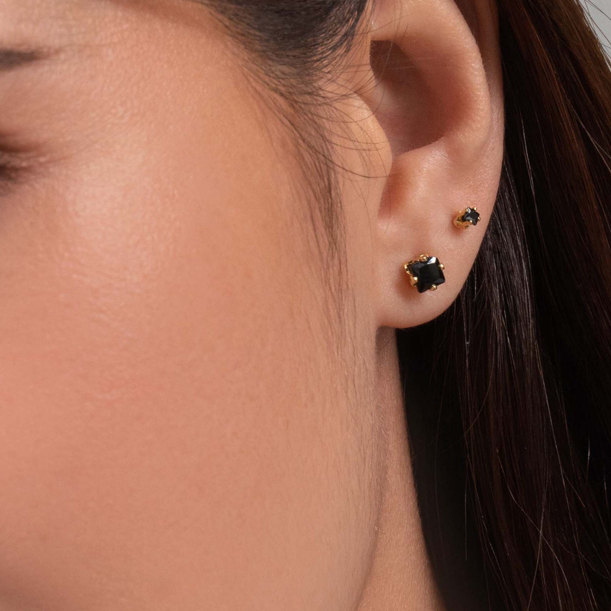 Arete Topo Circon Redondo NEGRO Unisex
